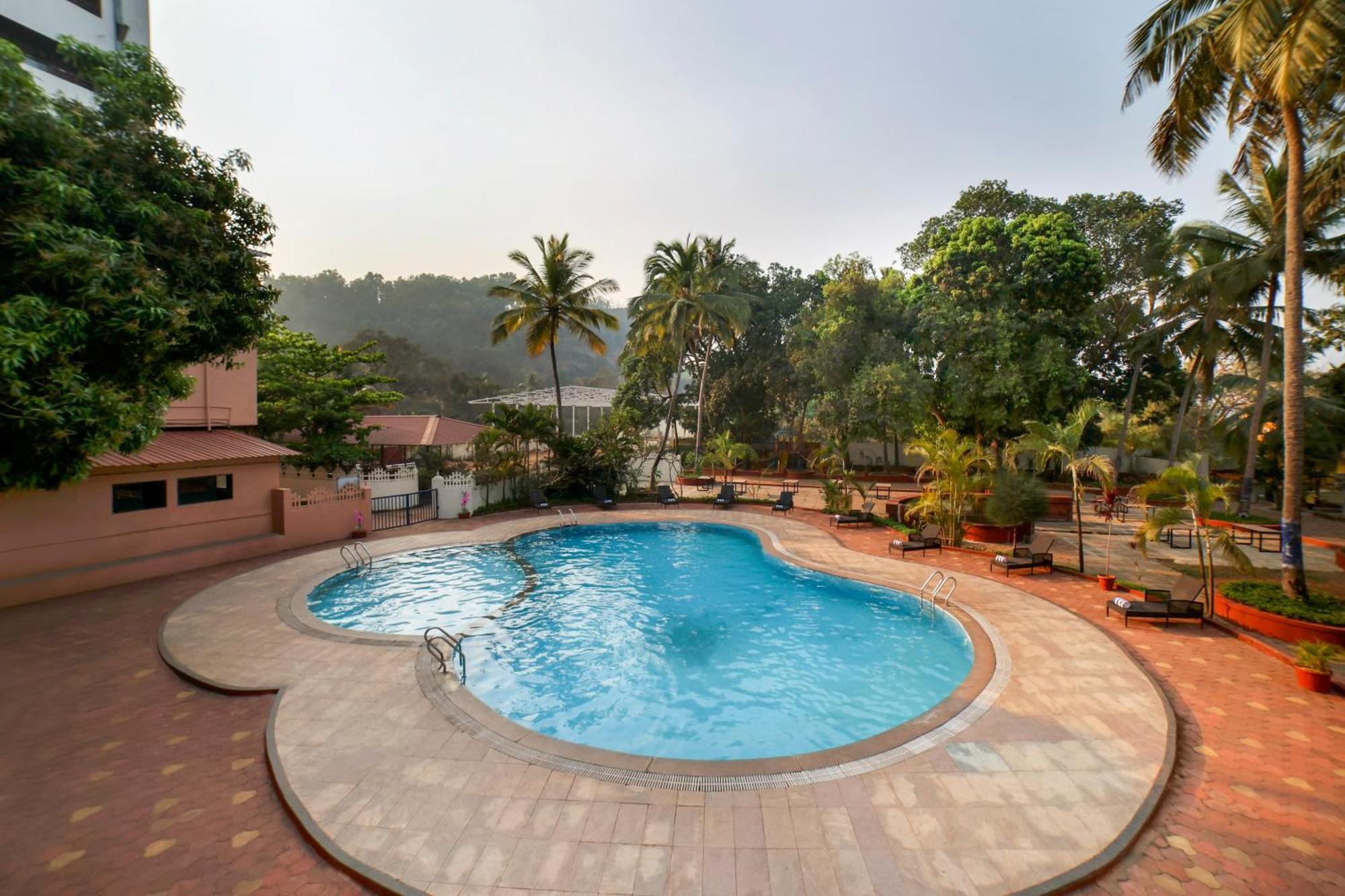 Hotel Sterling Karwar Extérieur photo