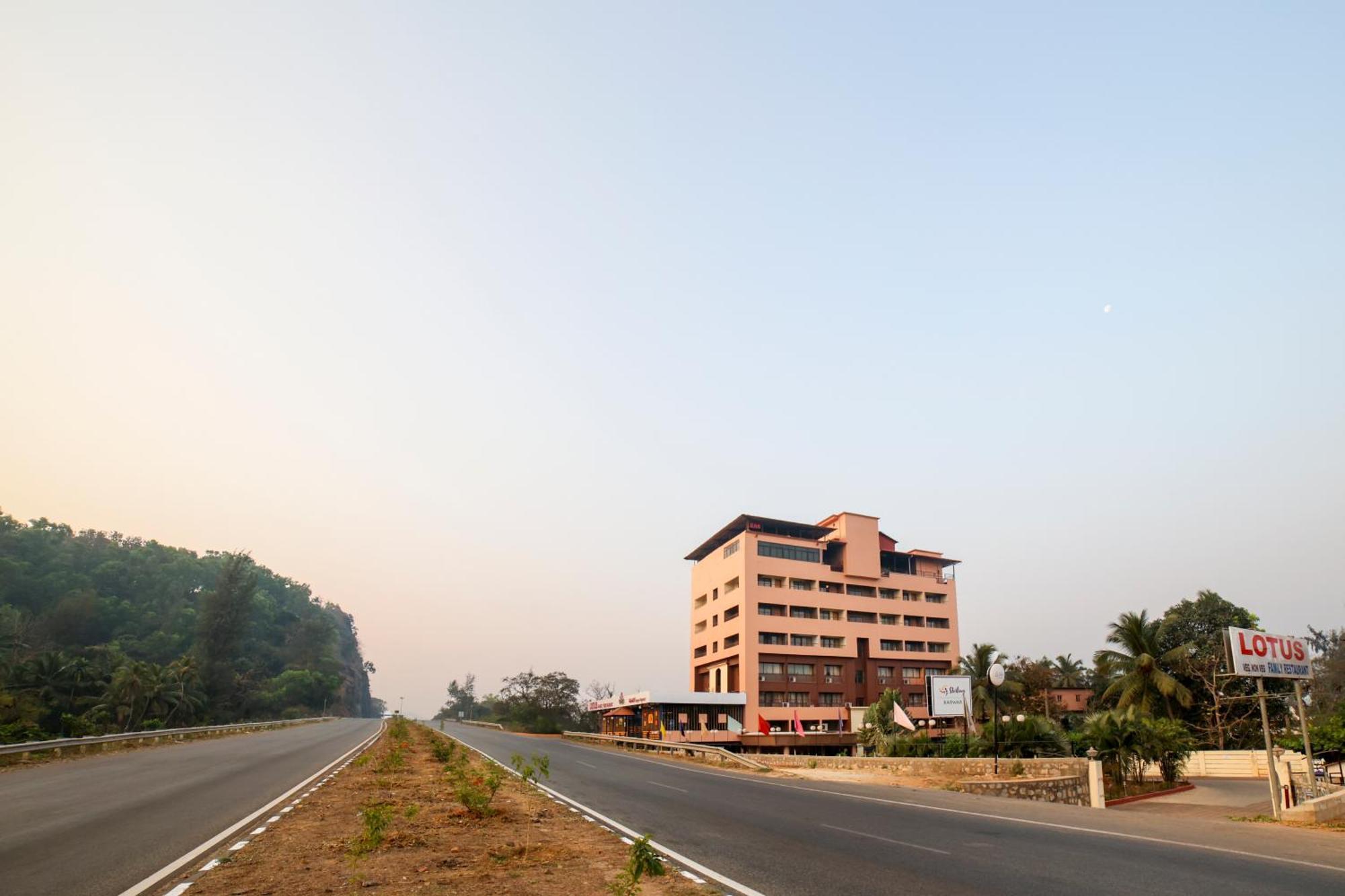 Hotel Sterling Karwar Extérieur photo