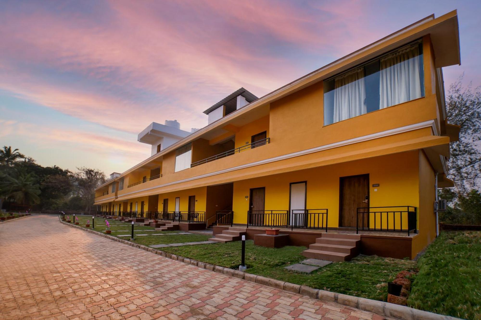 Hotel Sterling Karwar Extérieur photo