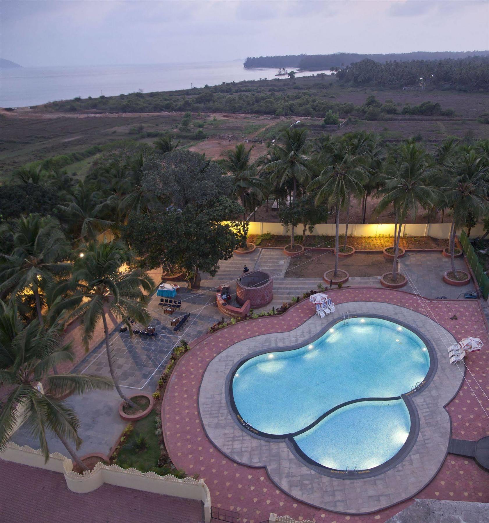 Hotel Sterling Karwar Extérieur photo